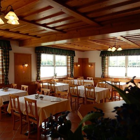 Pension Rudi - Weingut Kellner Hotel Pulkau Exterior photo